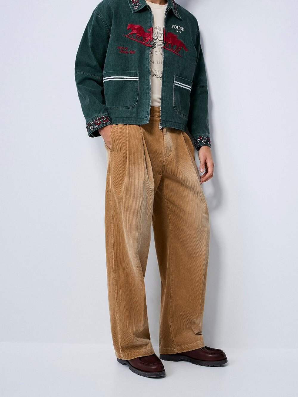 BNWT AW25 FOUND PLEATED CORDUROY PANTS 30